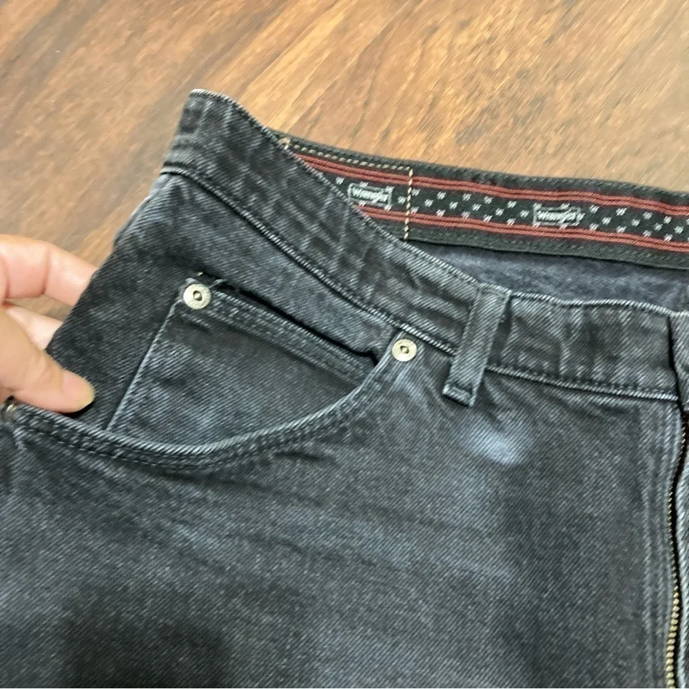 WRANGLER JEANS black denims regular fit size 36/32 Guc - Picture 5 of 11